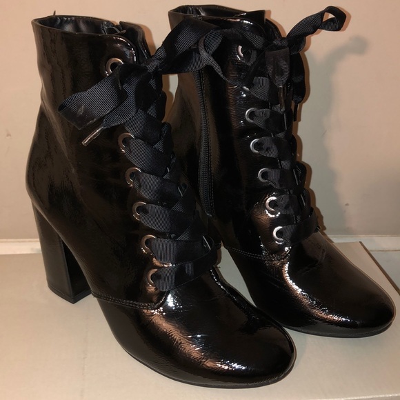Reaction Kenneth Cole Lace-Up Booties - Picture 3 of 12